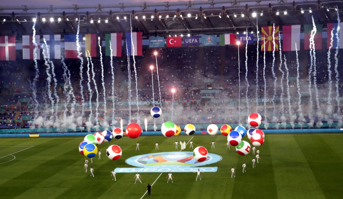 欧洲杯：足球盛宴与24支球队的竞技传奇